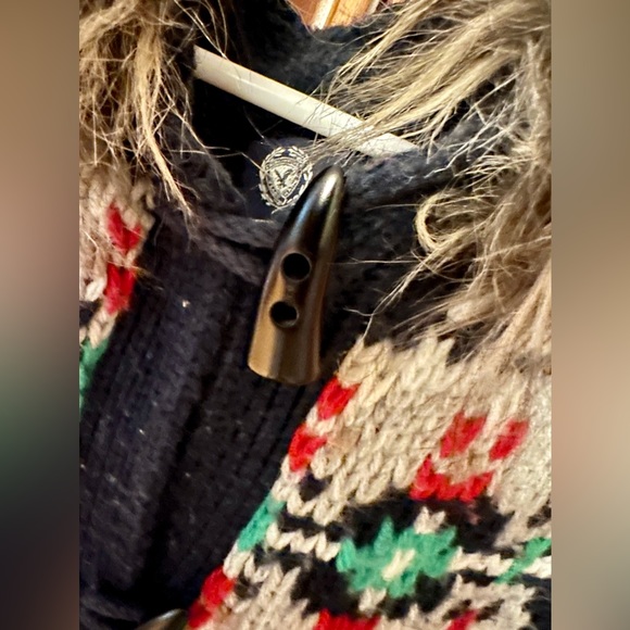 Women's American Eagle vest Medium - GUC - fur lined hood - wool/thick - Picture 3 of 4